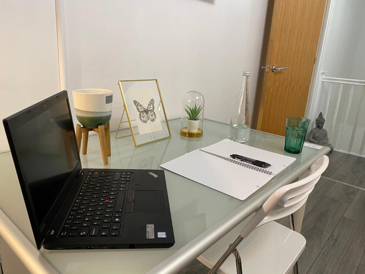 Luxe Place - Netflix & Workspace For 6 Birmingham Exterior photo